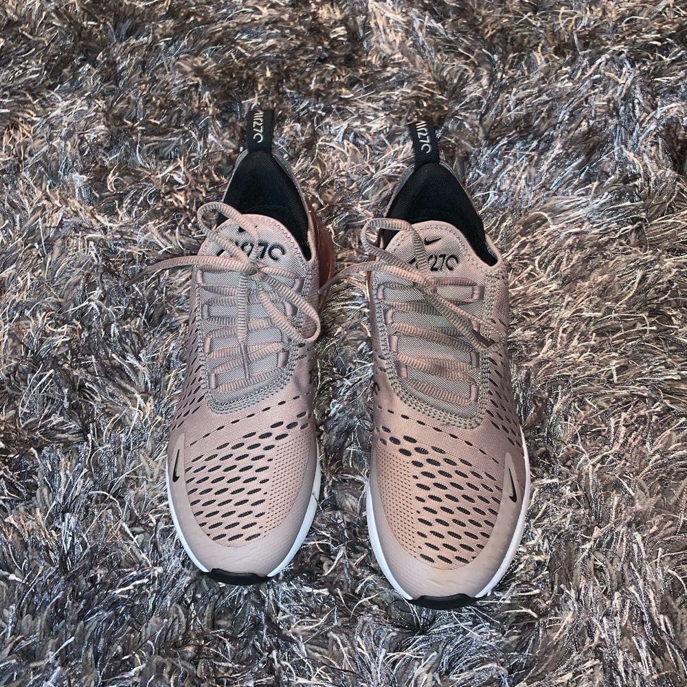 Women’s Nike 270